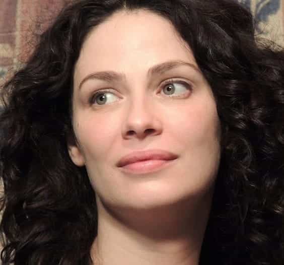 Joanne Kelly Biography, Wiki, Height, Age, Boyfriend & More