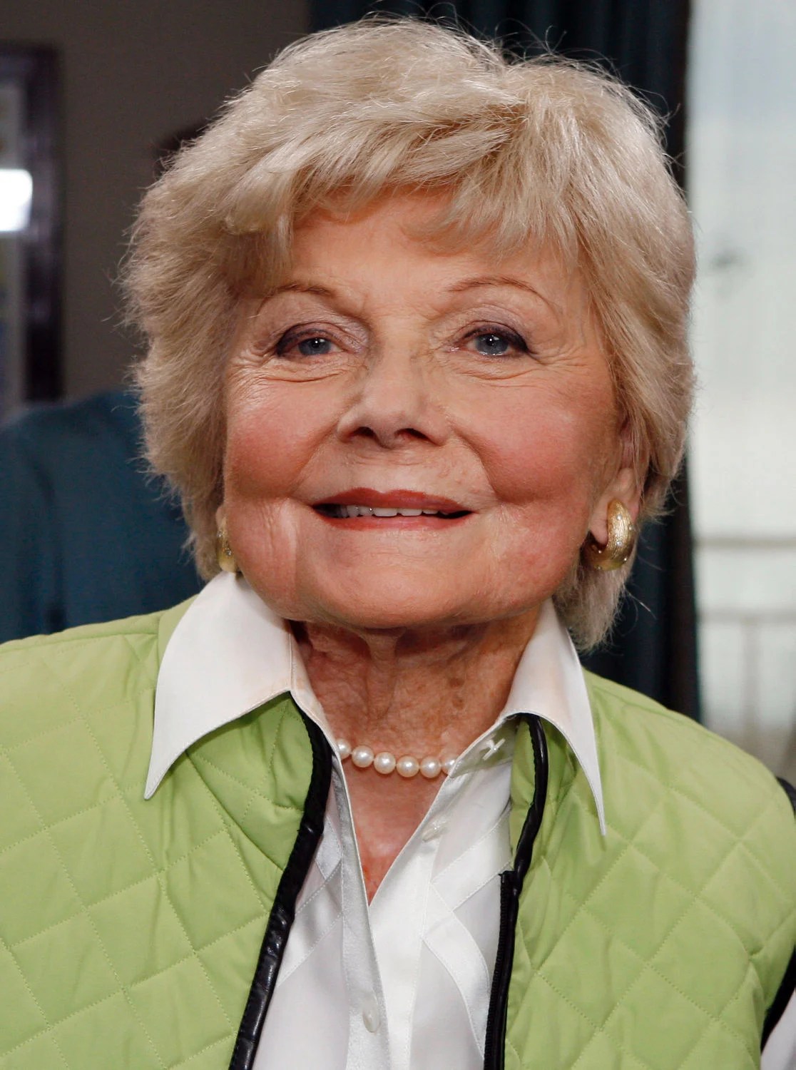 Barbara Billingsley, TV's June Cleaver, dies at 94 Nation