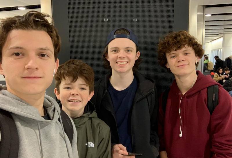 Family of SpiderMan Tom Holland Parents, Siblings, Girlfriend BHW