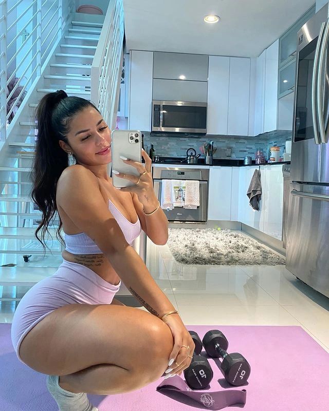 Katya Elise Henry Age, Height, Weight, Body Measurements, Bra Size