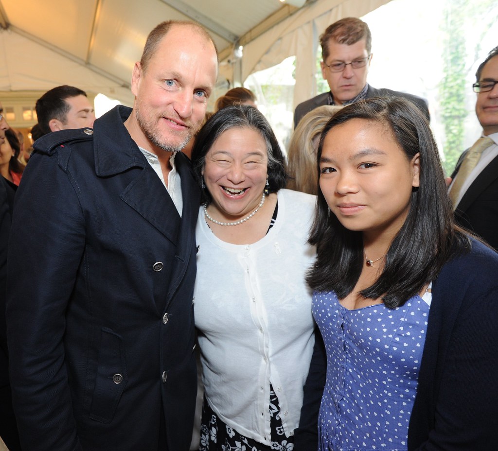 Woody Harrelson, Tina Tchen and her daughter Emma White Ho… Flickr