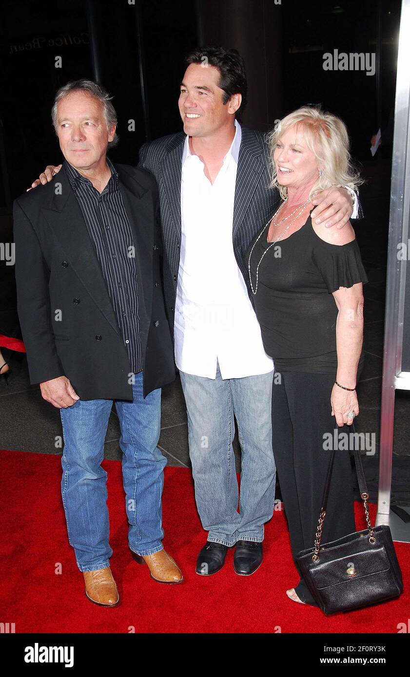 Dean Cain, dad Christopher Cain and mom Sharon Cain. 2 May 2007