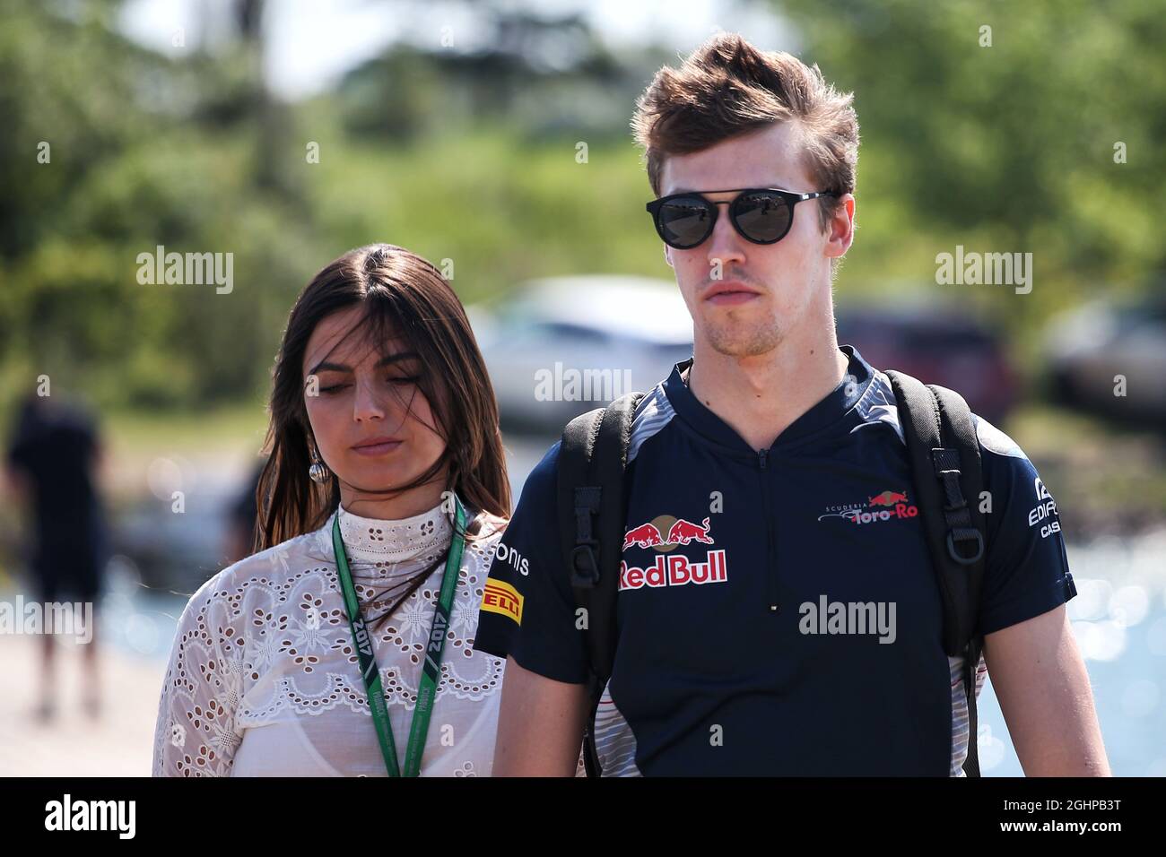 Daniil Kvyat (RUS) Scuderia Toro Rosso with his girlfriend Kelly Piquet