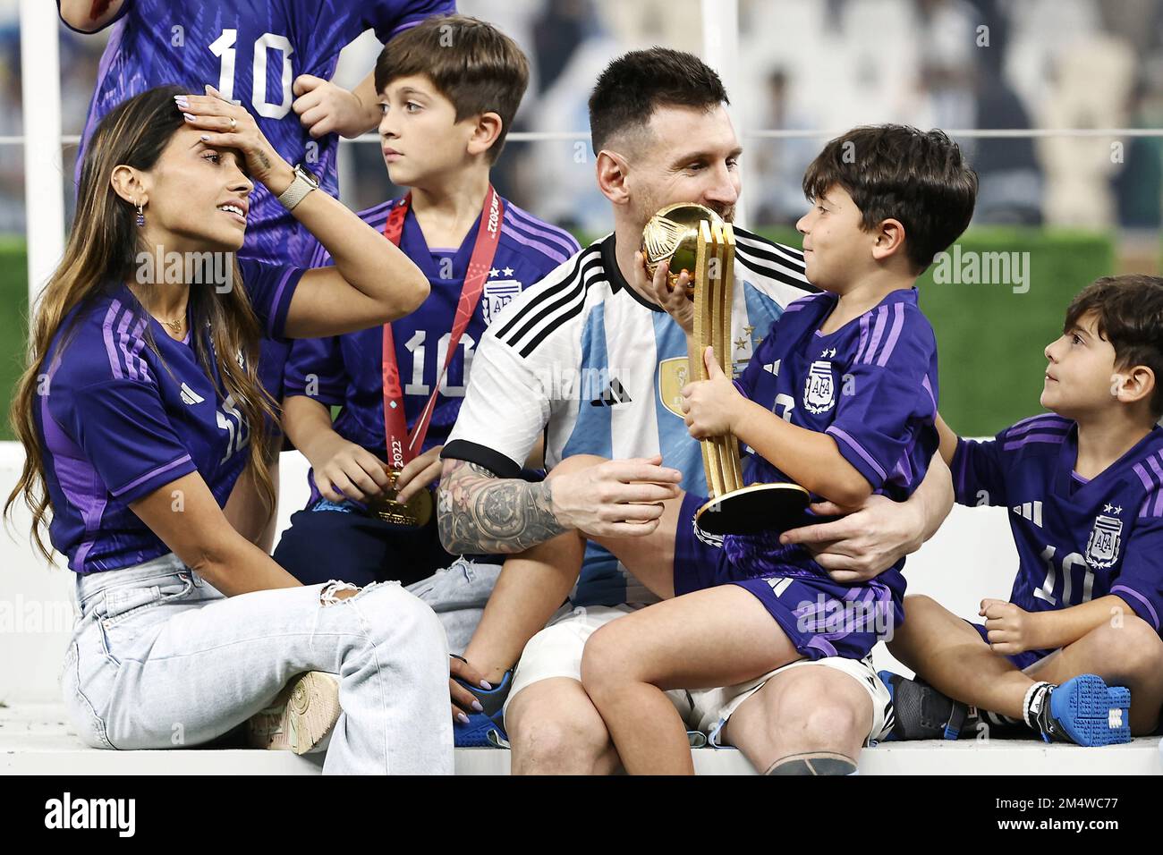 Antonella roccuzzo and thiago hires stock photography and images Alamy