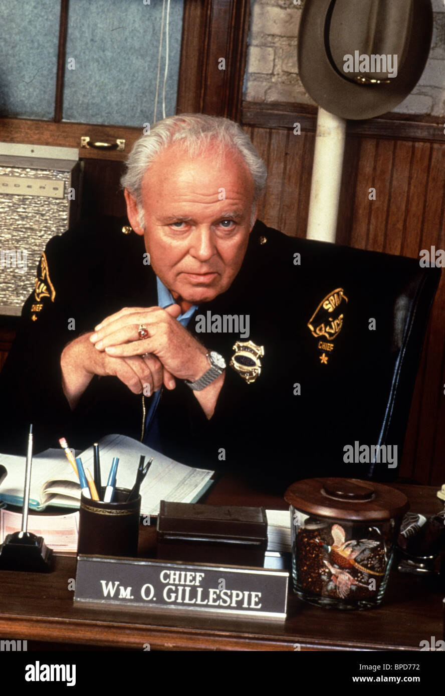 CARROLL O'CONNOR IN THE HEAT OF THE NIGHT (1988 Stock Photo 31023862