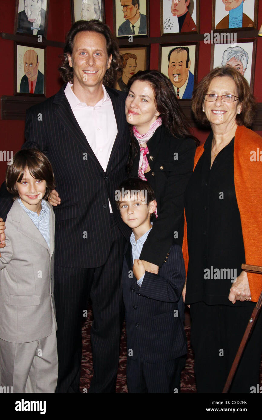 Jack Weber, Steven Weber, Juliette Hohnen, Alfie Weber and Fran Weber