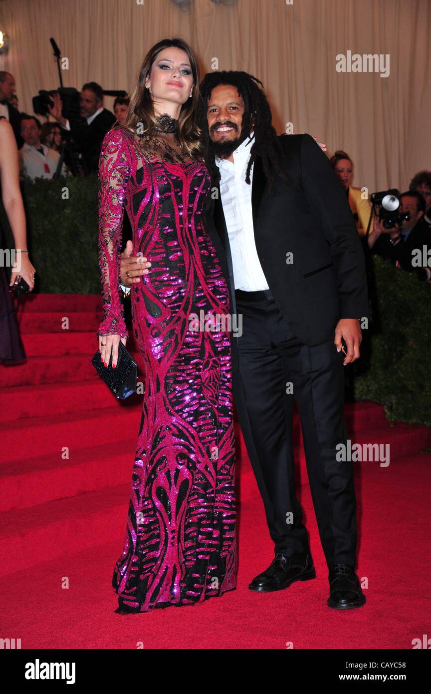 Isabeli Fontana, Rohan Marley at arrivals for Schiaparelli and Prada