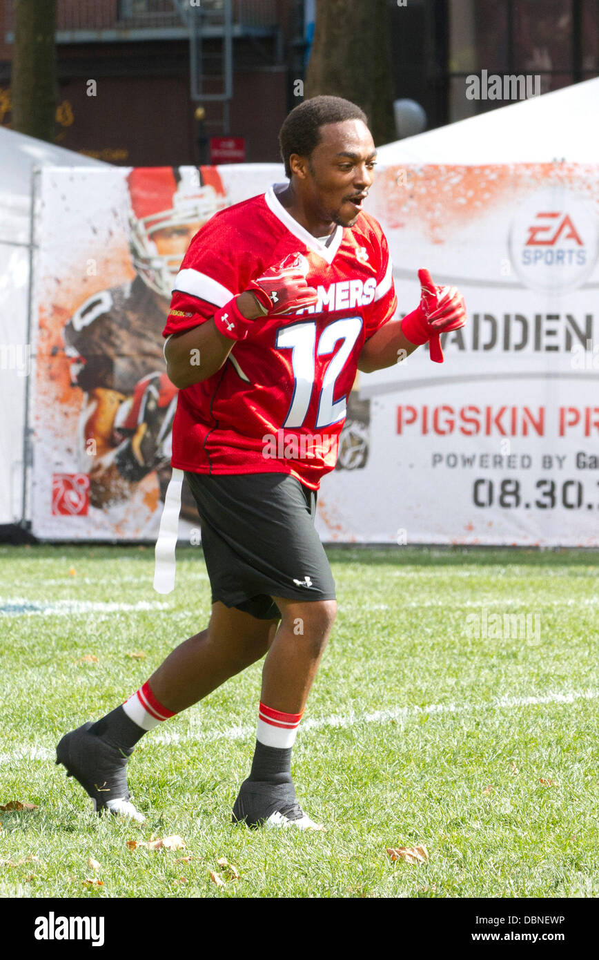 Anthony Mackie EA Sports Madden NFL 12 Pigskin Pro Am football game