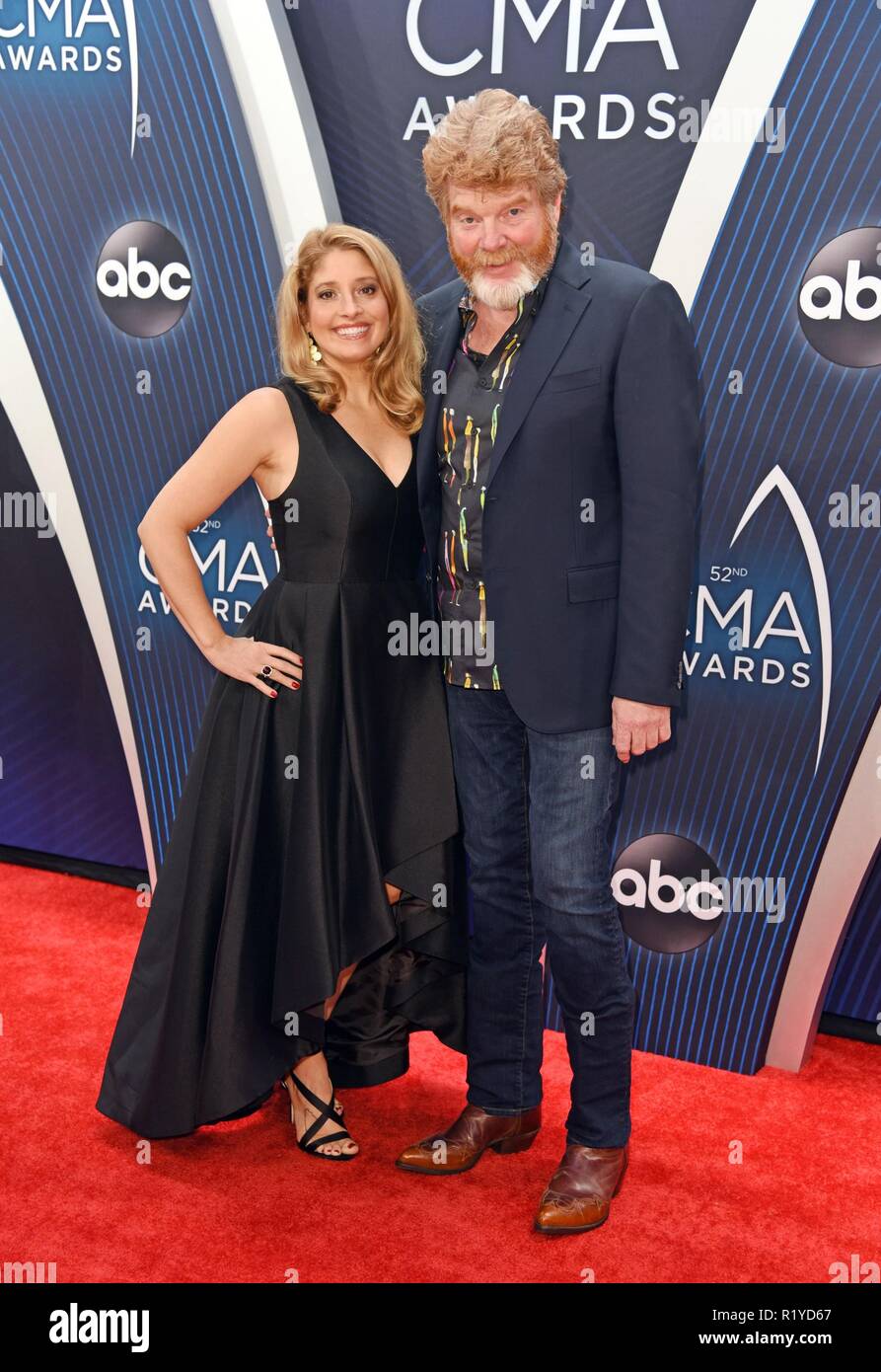 Nashville, TN, USA. 14th Nov, 2018. Mac McAnally at arrivals for The 52nd Annual CMA Awards