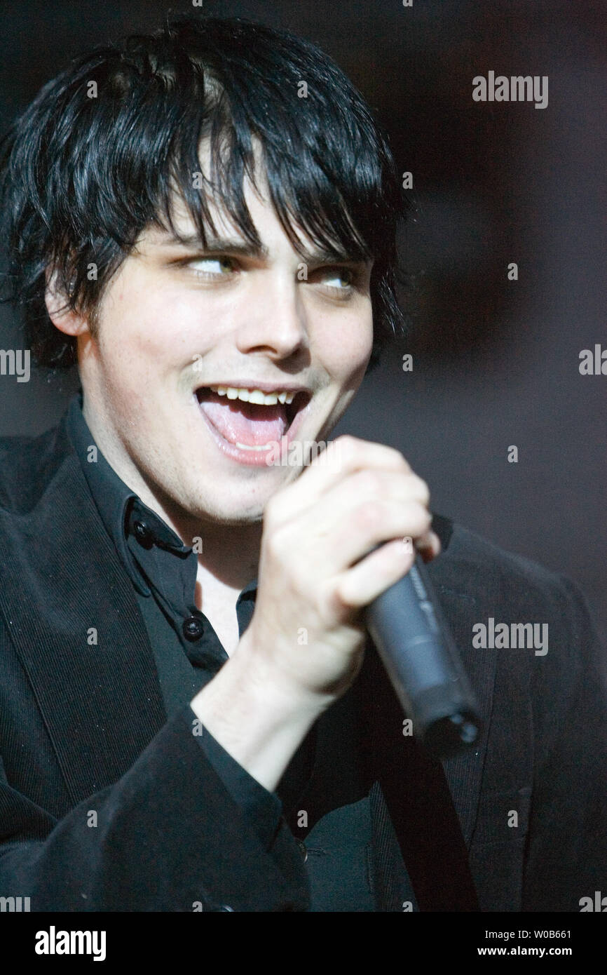 Lead singer Gerard Way performs with his band My Chemical Romance at