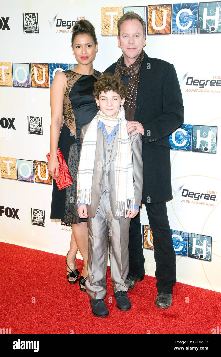 Gugu MbathaRaw Kiefer Sutherland y David Mazouz en estreno mundial de 'Tocar' La alfombra