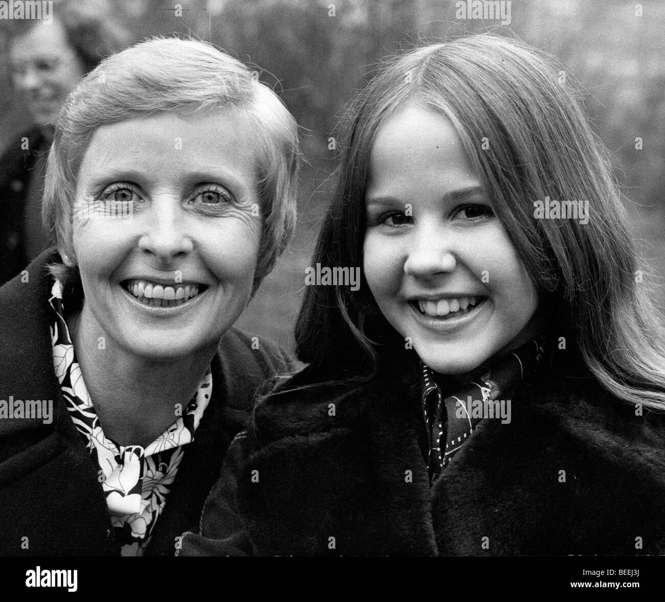 L'actrice Linda Blair, droite, avec sa mère Elinore Blair Banque D