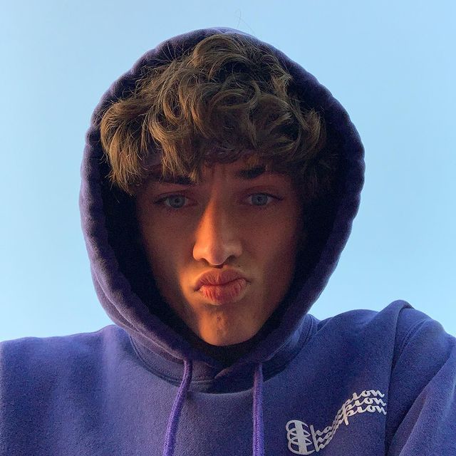 GAVIN CASALEGNO (ATTORE) WIKI, BIOGRAFIA, ETÀ, ALTEZZA, PESO