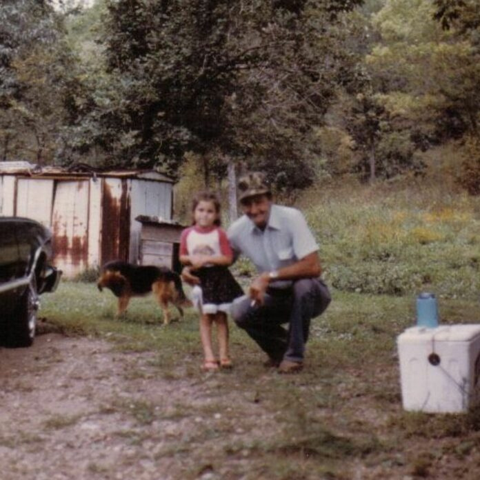 DANA LOESCH SONS LIAM AND EWAN BIO, WIKI, AGE, FACTS
