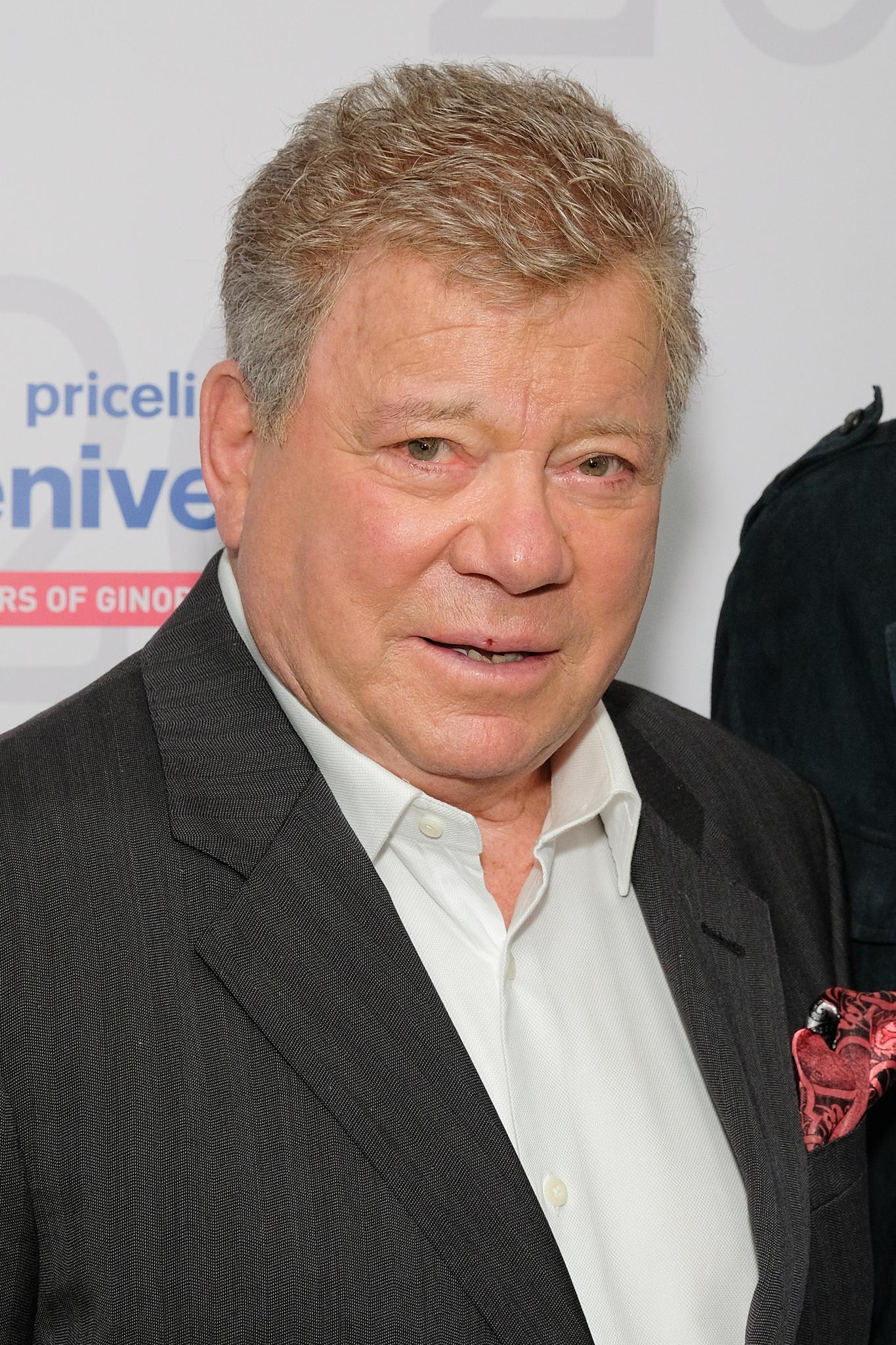 William Shatner — Biografi Aktor, Film, Penghargaan & Fakta