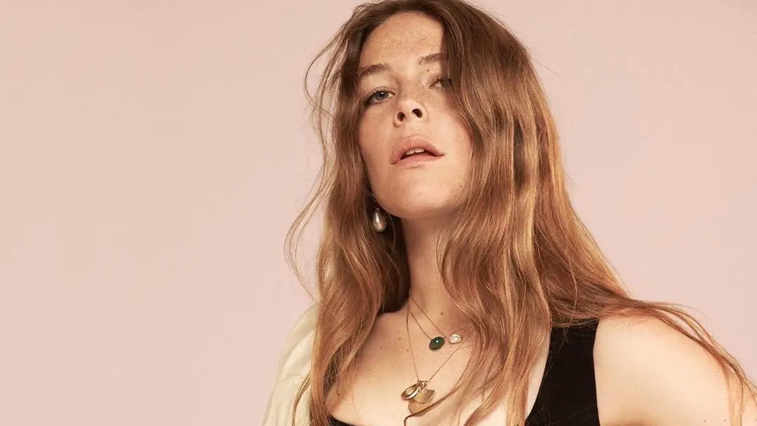 The Subtle, Radiating Feminism of Maggie Rogers