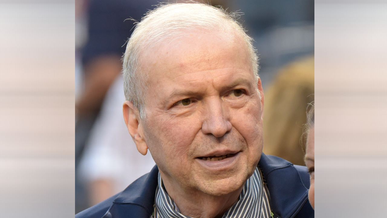 Frank Sinatra Jr. dies unexpectedly of cardiac arrest while on tour