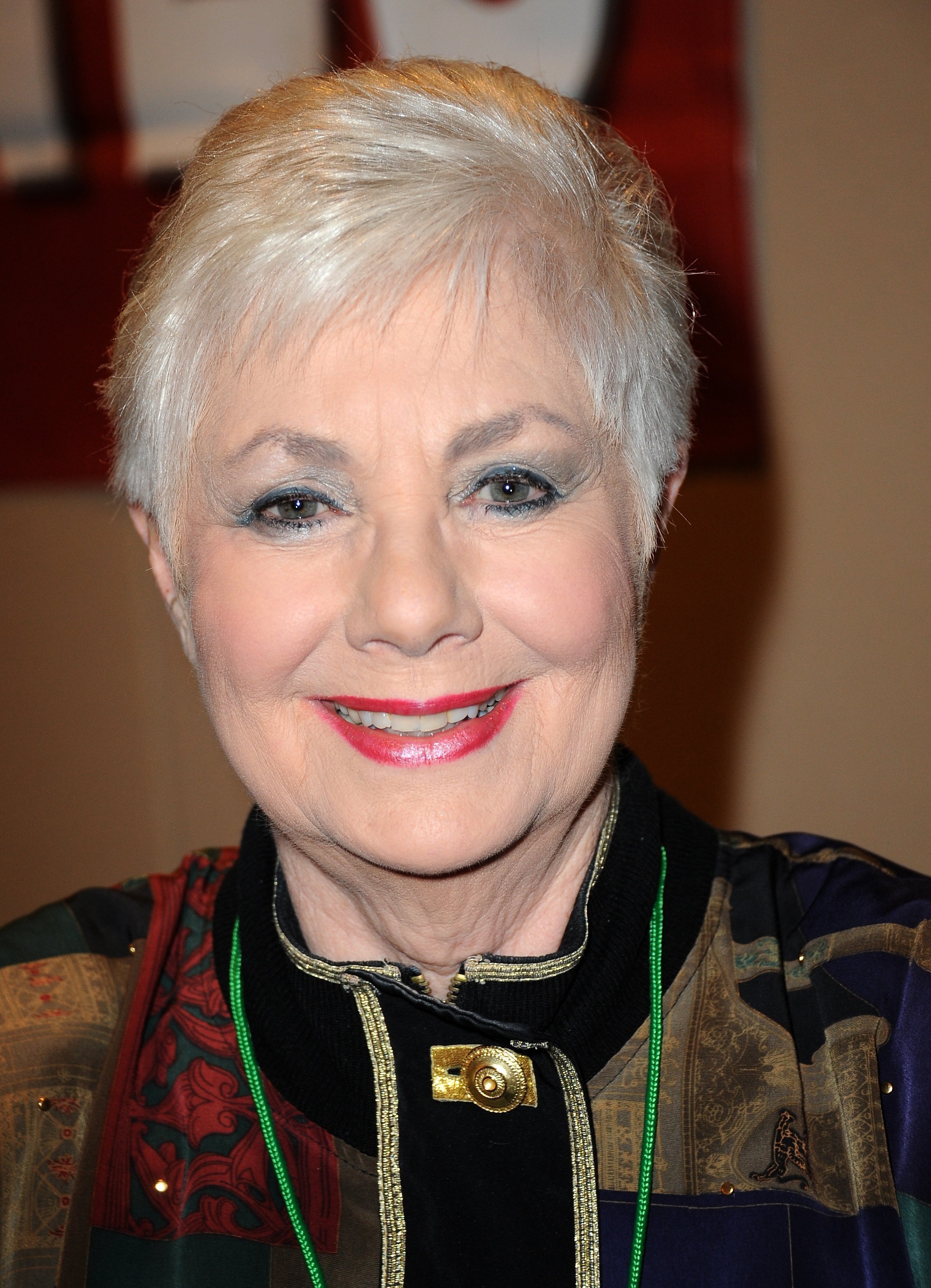 Shirley Jones Once Recalled Her Reaction at Seeing ThenHusband Jack