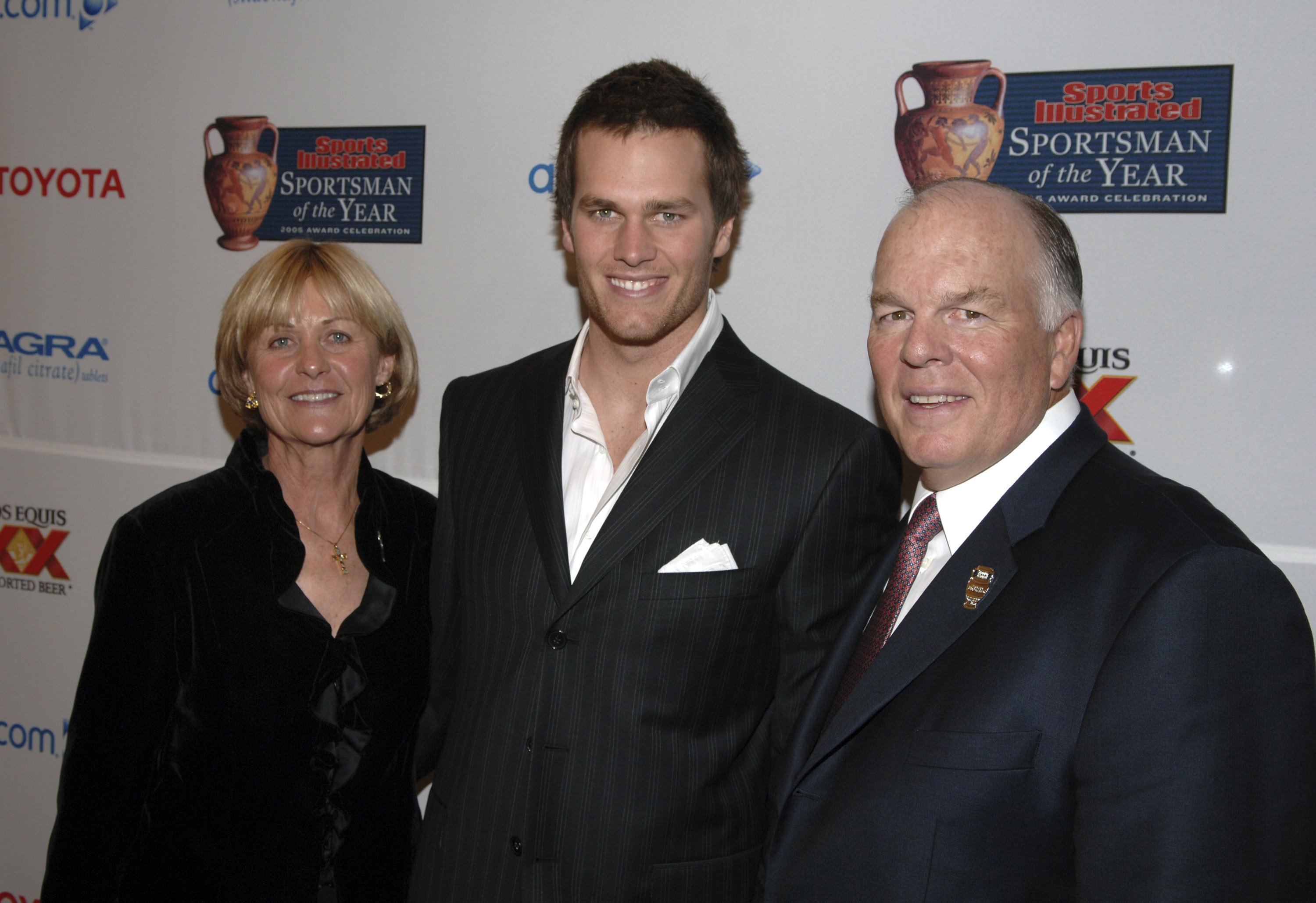 Tom Brady's Siblings Get To Know His Three Sisters and Their Parents