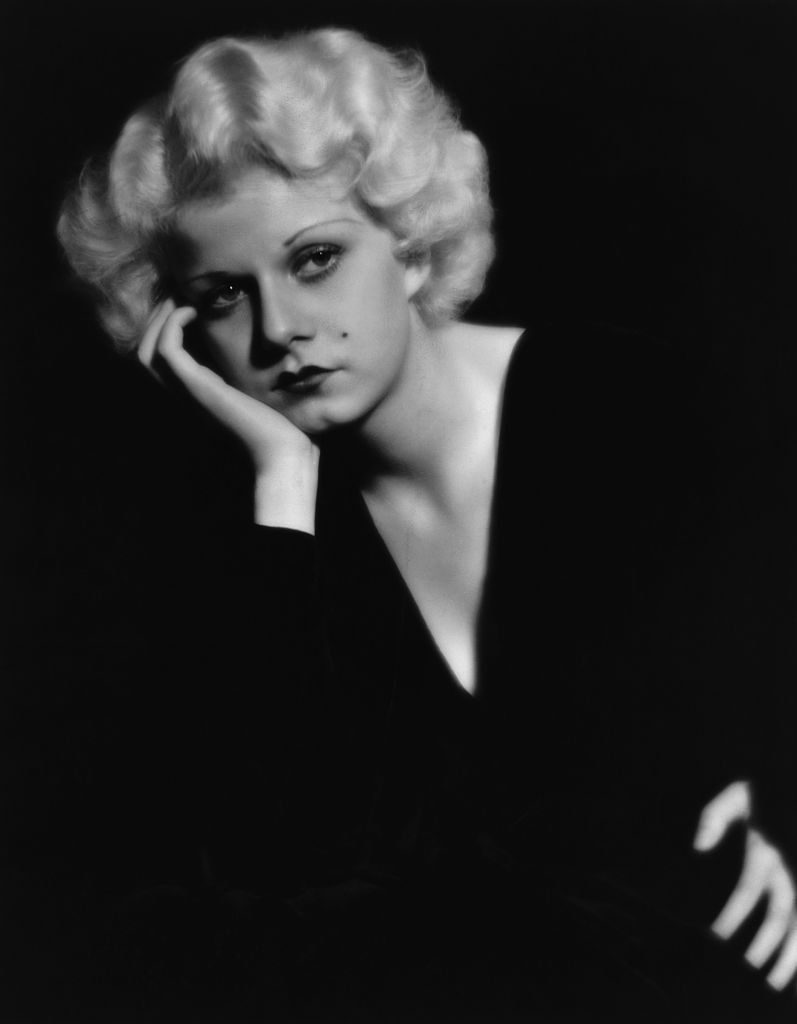 Life and Death of Hollywood's Bombshell Jean Harlow