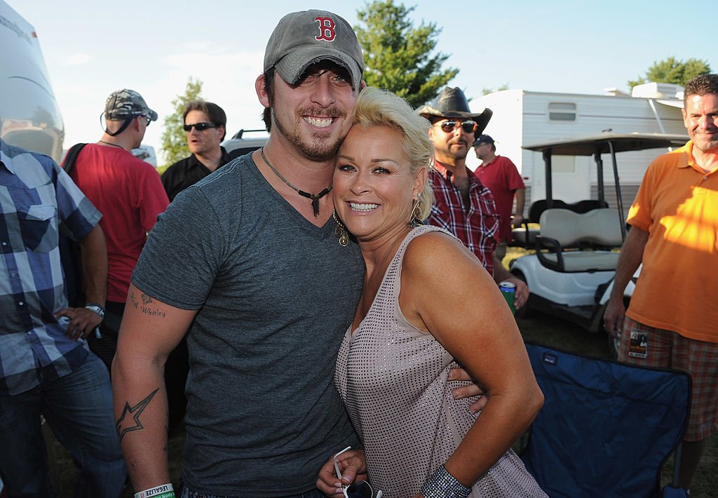 Lorrie 6 Husbands — The Country Star Was Once Married to a Bus