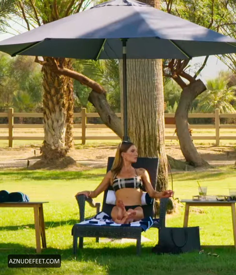 NICOLE YOUNG Feet AZNudeFeet