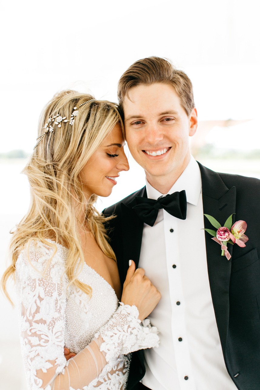 Dani Austin Weds Jordan Ramirez in Stylish Texas Wedding