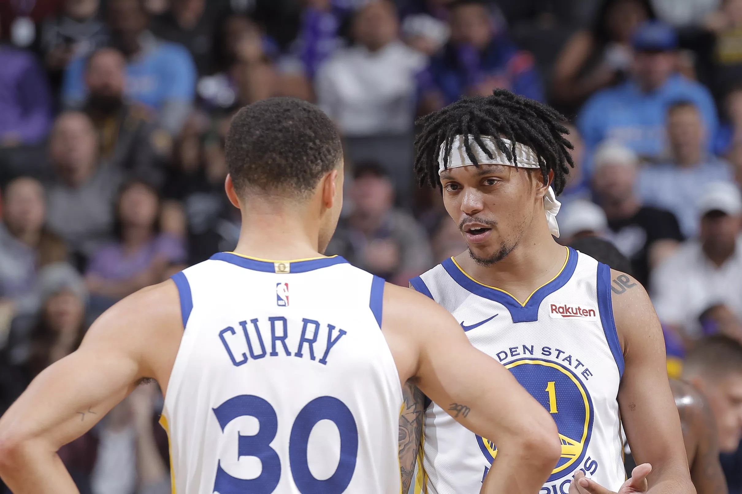Damion Lee returns to Warriors on twoway contract