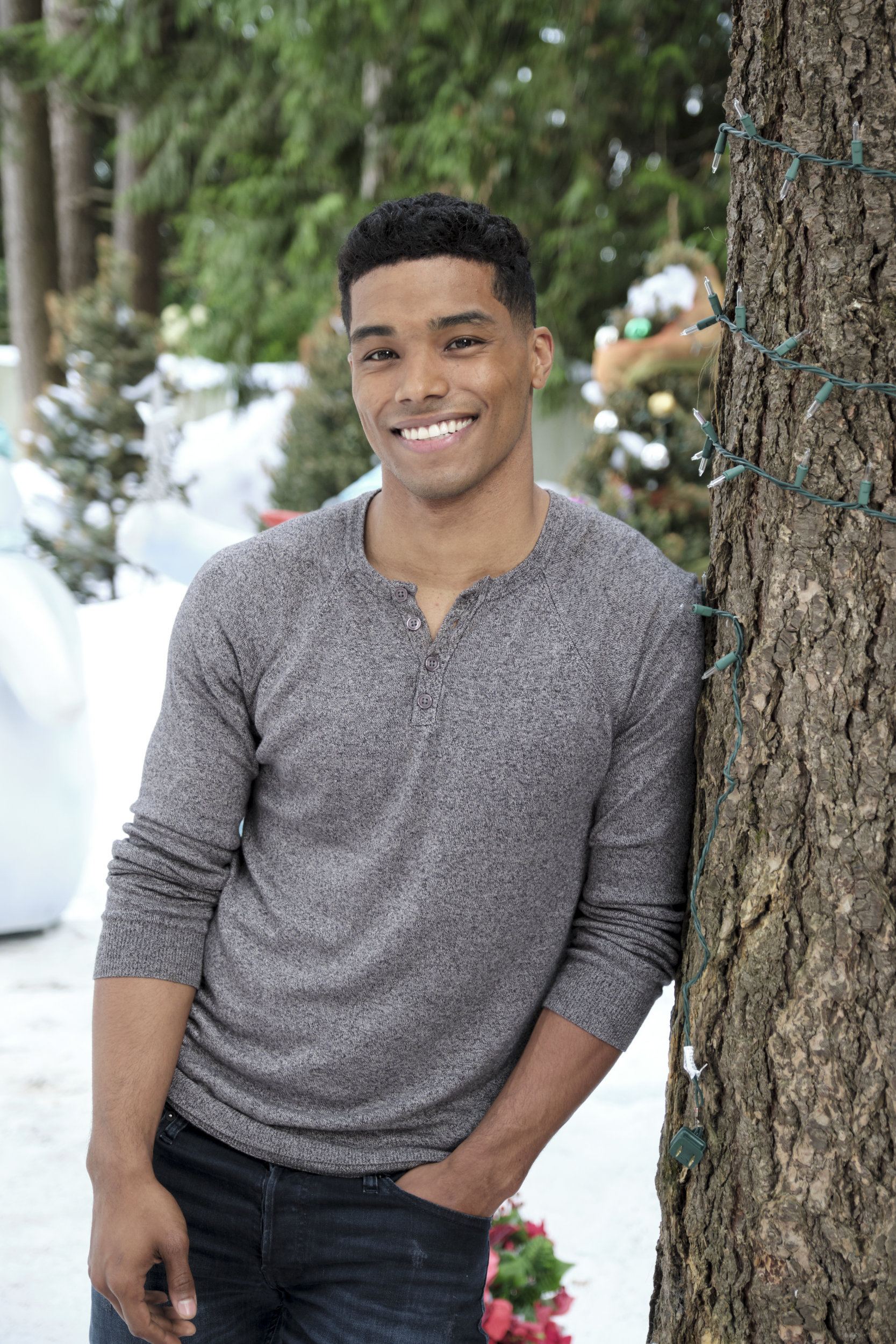 Rome Flynn as Jesse on A Christmas Duet Hallmark Channel