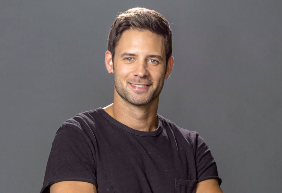 Steve Lund as Tom on The Art of Us Hallmark Channel