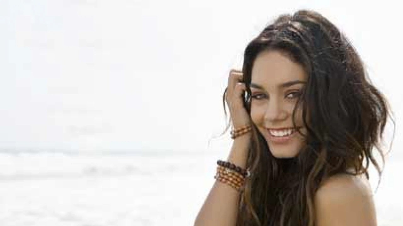 Vanessa Hudgens involved in second nude photo scandal