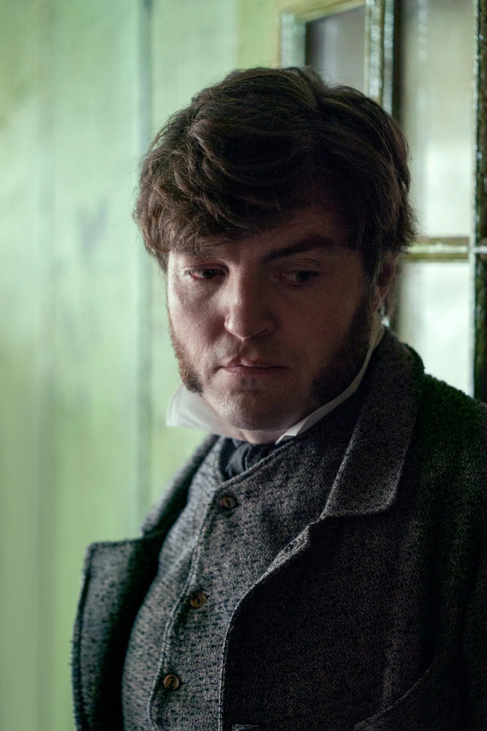 Strike star Tom Burke Is he married? Who are his famous parents?