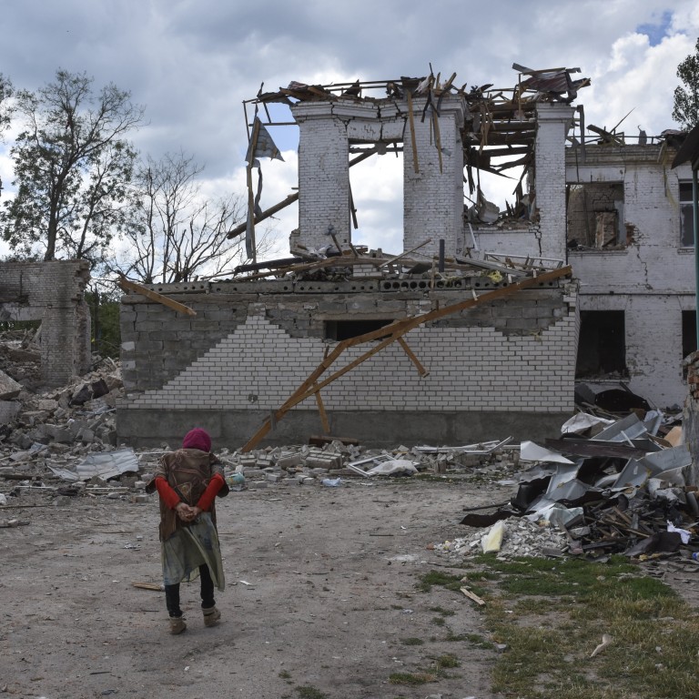 Russian shelling kills 7 at Ukraine aid point; regional governor slams attack as ‘war crime