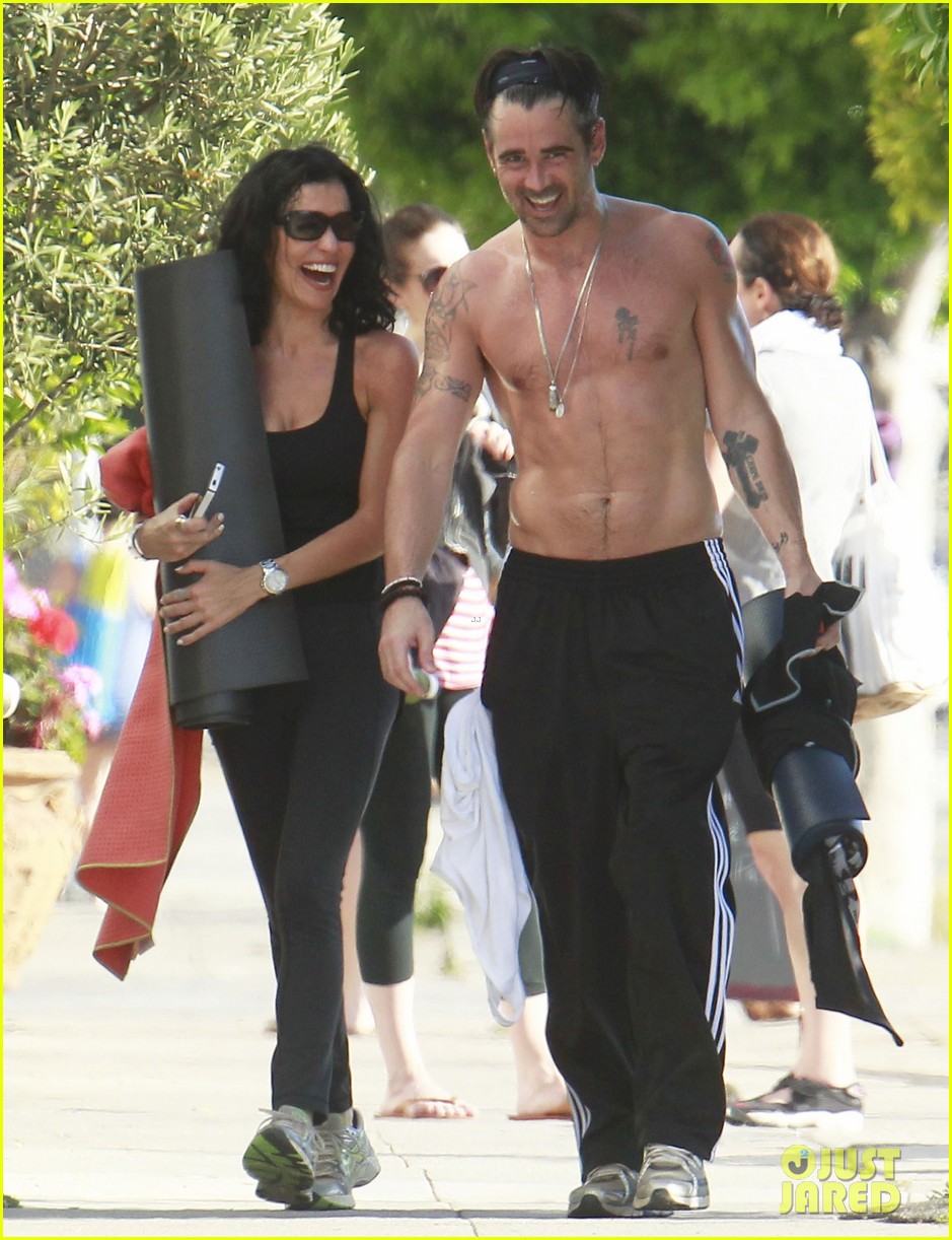 Colin Farrell Shirtless Yoga with Sister Claudine! Photo 2884137