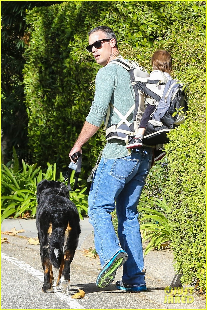Freddie Prinze Jr. Walks the Dog with Son Rocky James! Photo 3012867