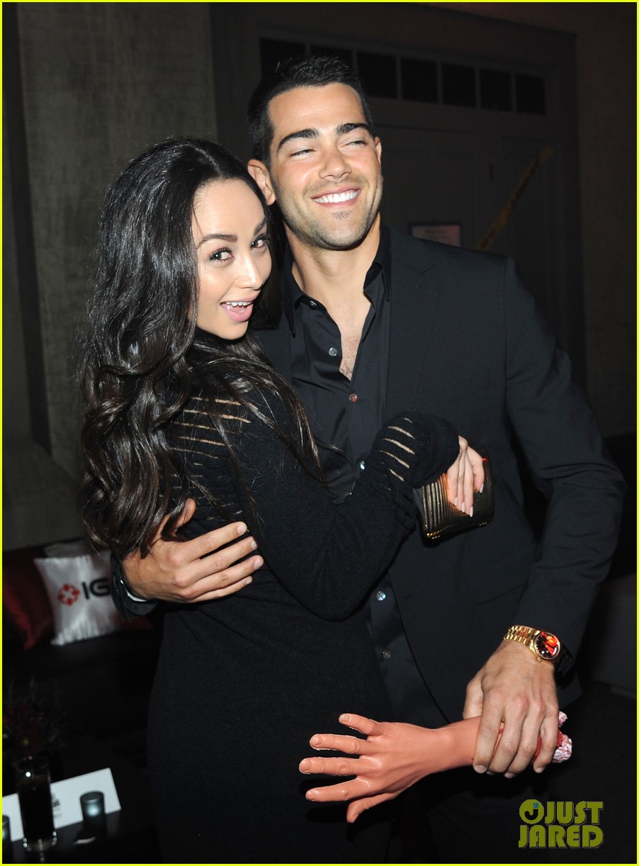 Jesse Metcalfe Is Engaged to Cara Santana! Photo 3735355 Cara