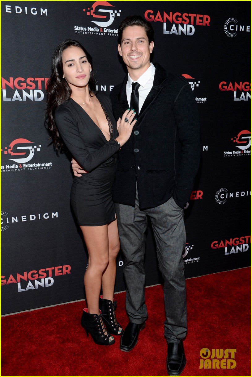 Photo sean faris gets support from wife cherie daly at gangster land