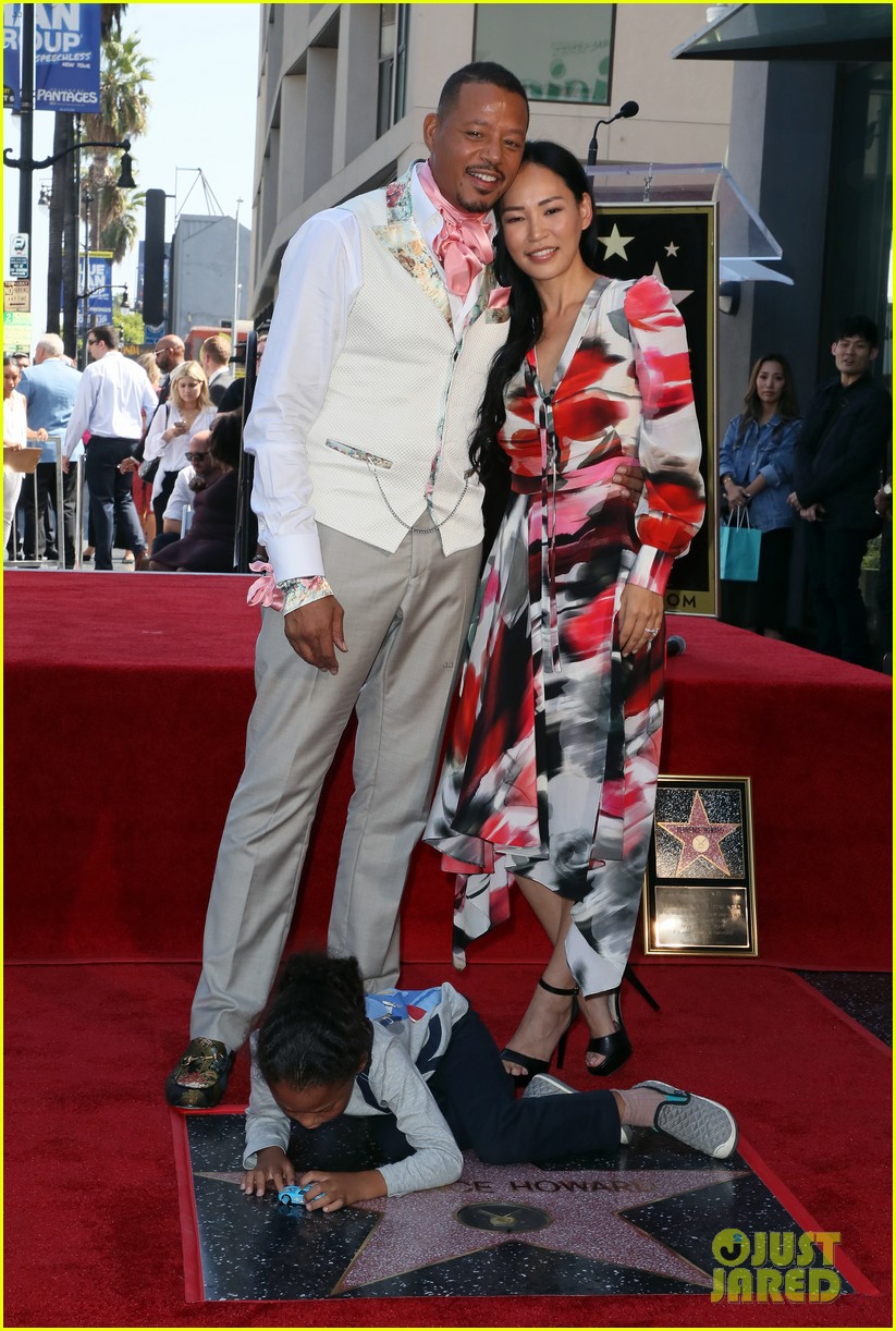 Photo terrence howard kids steal the show at hollywood walk of fame