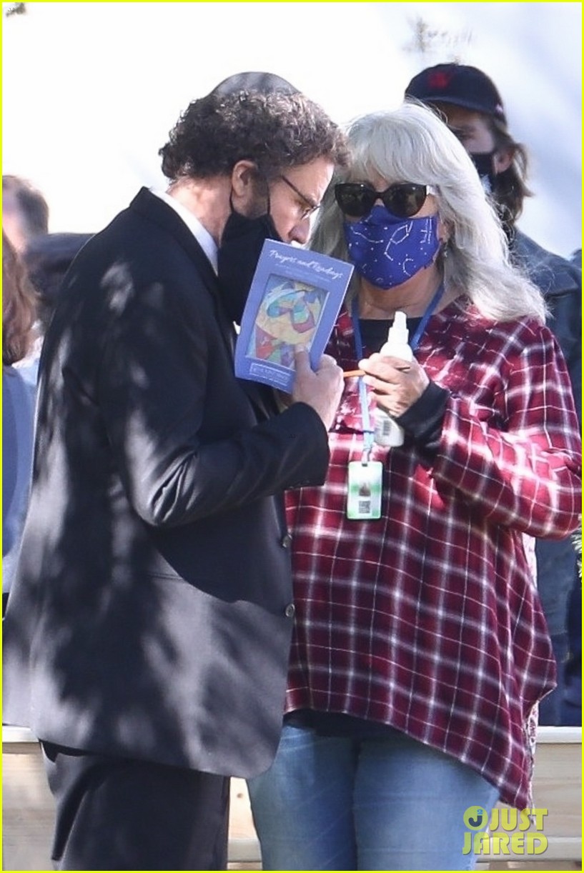 Will Ferrell & Paul Rudd Film a Jewish Funeral Scene for