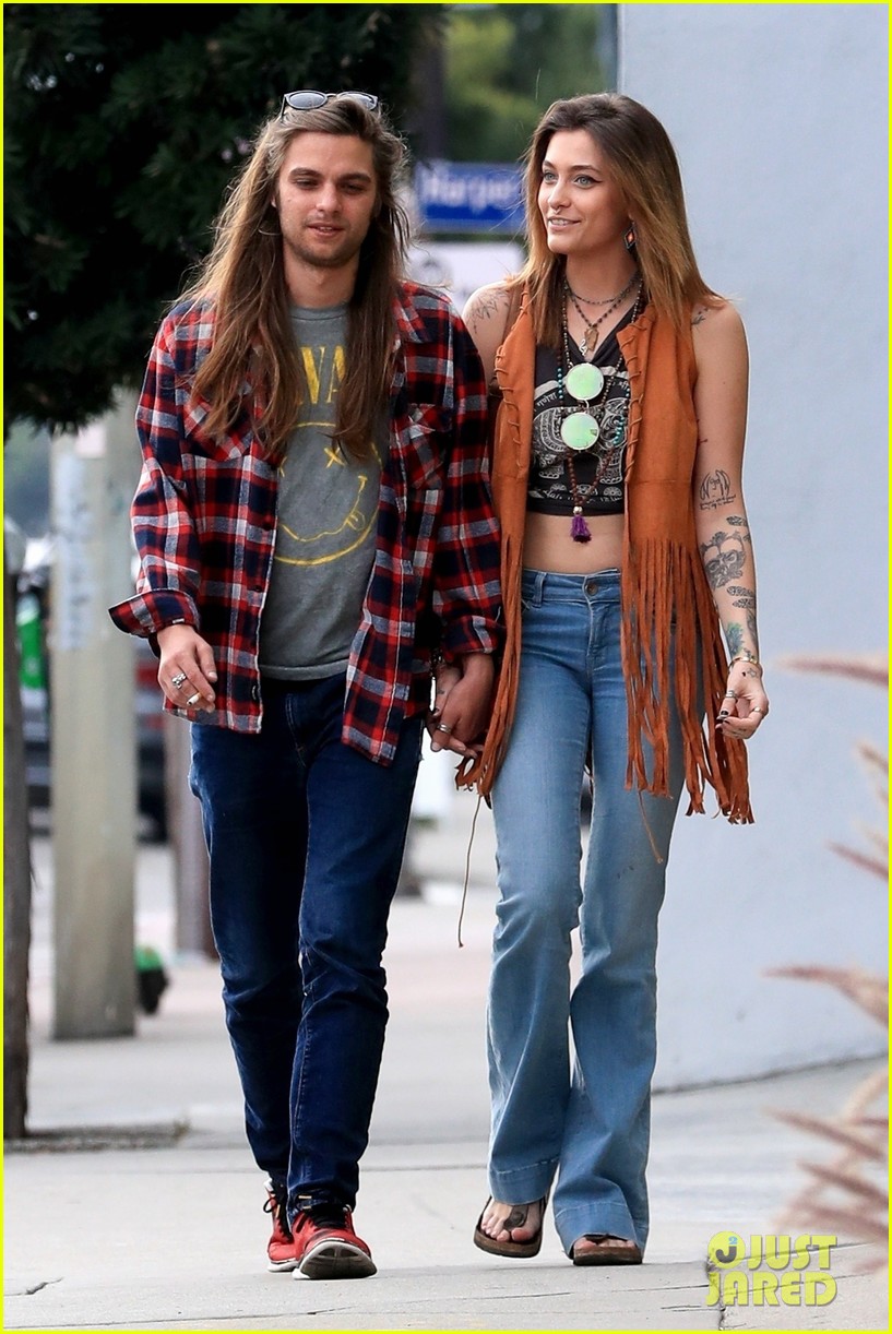 Paris Jackson Holds Hands with Her Boyfriend During Afternoon Stroll