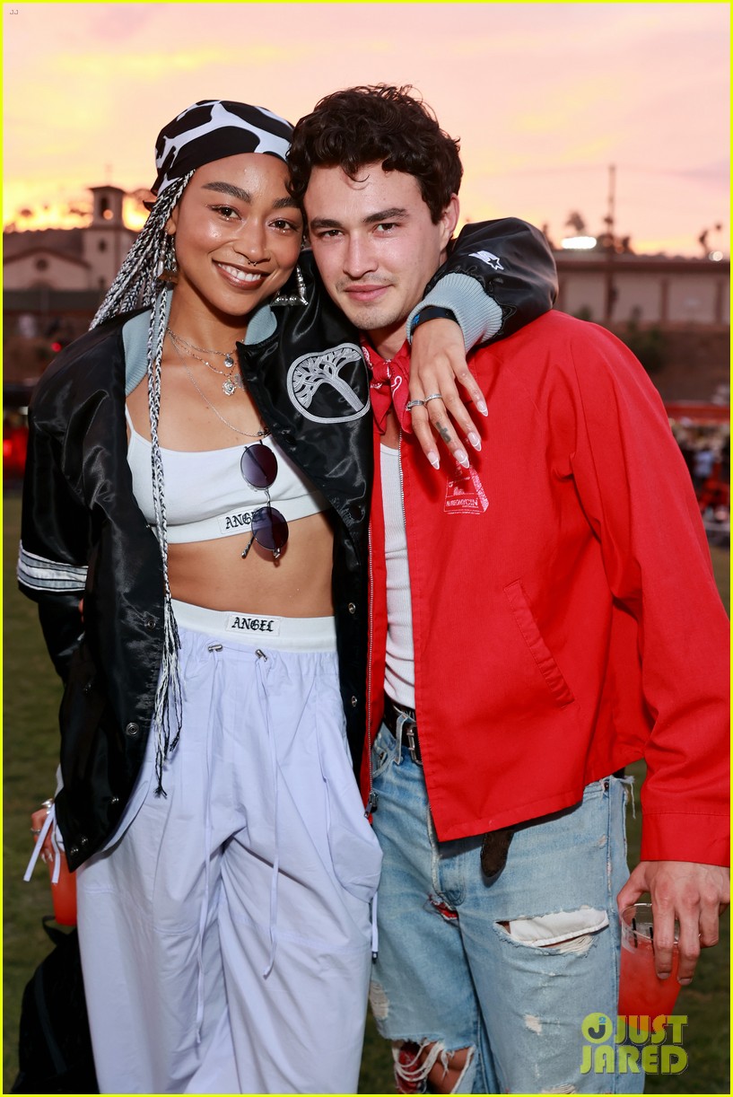 Full Sized Photo of gavin leatherwood tati gabrielle reunite at fear