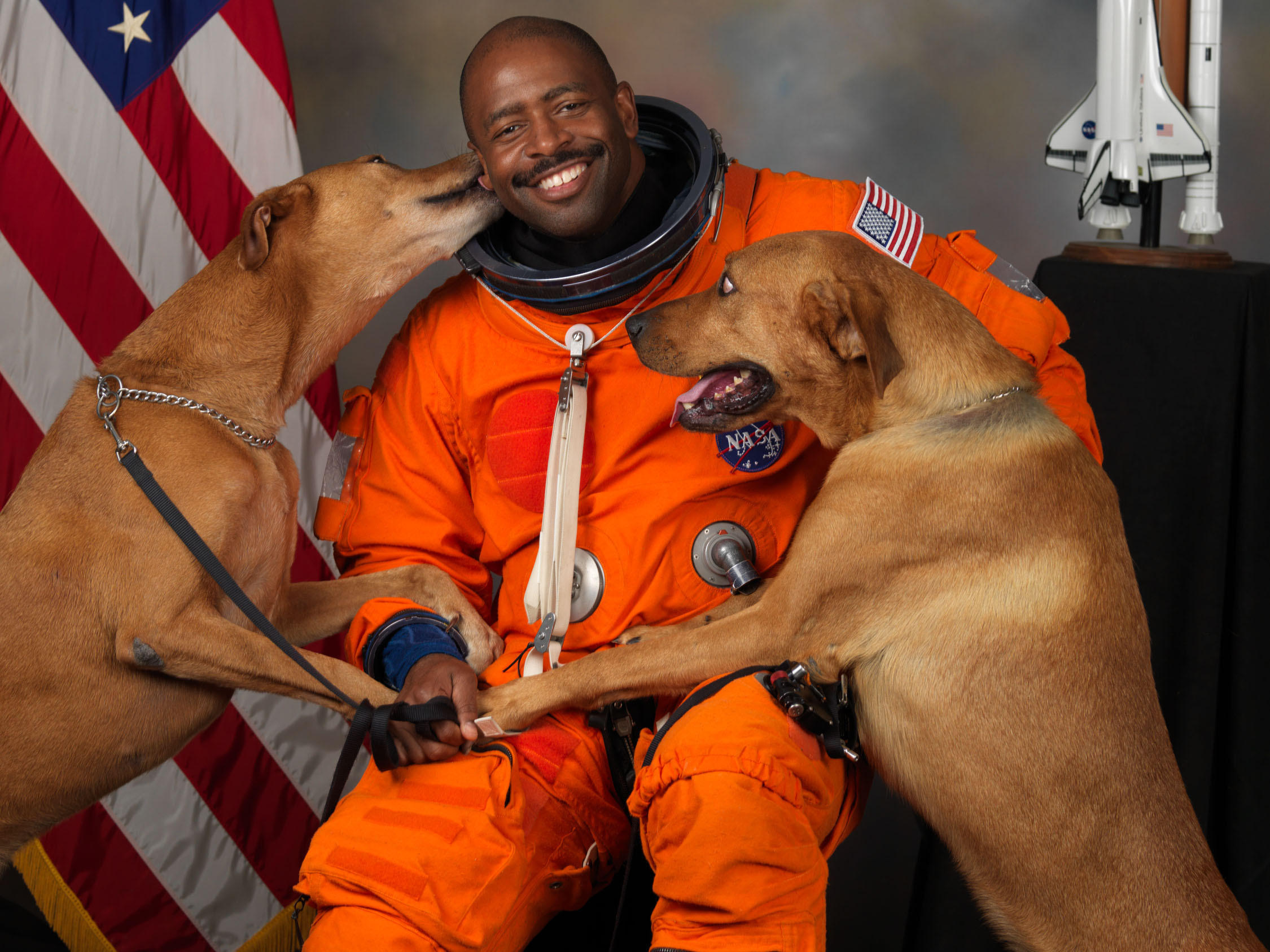 Leland Melvin Celebrated for Work Championing Women Space