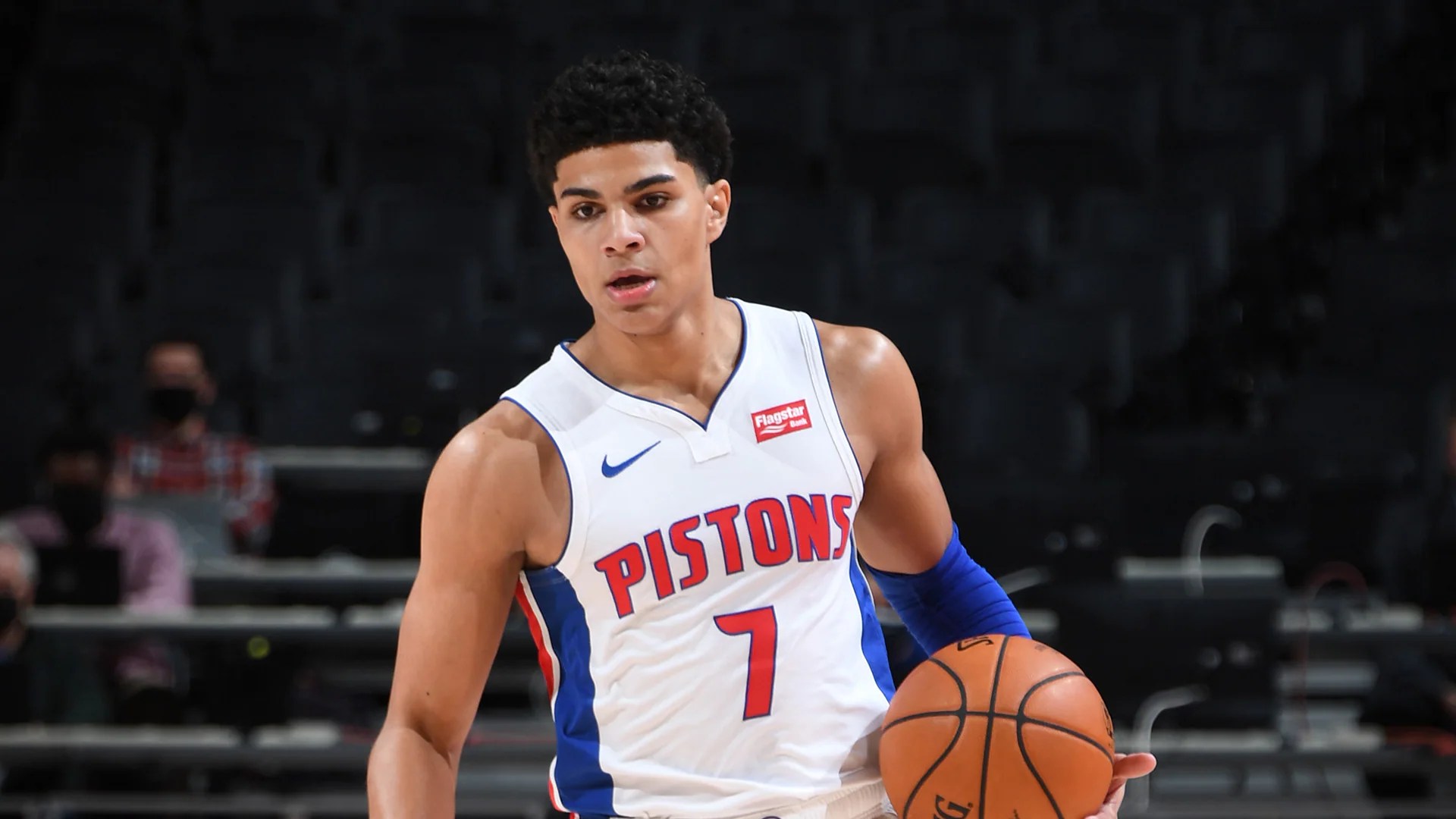 Pistons rookie Killian Hayes suffers torn labrum in right hip