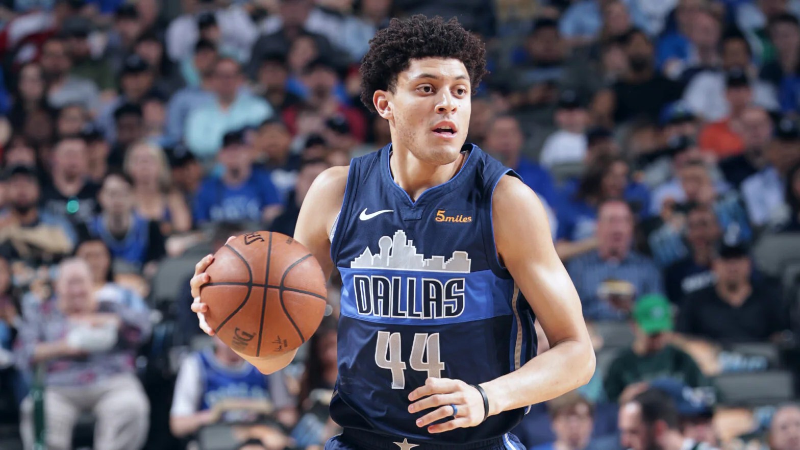 Mavericks sign forwards Justin Jackson, E.J. Onu