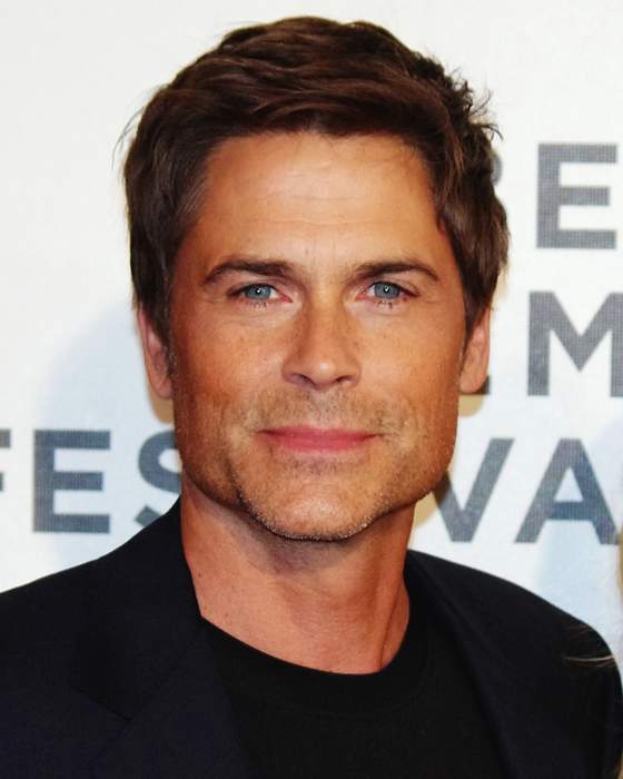 Rob Lowe Joins His Son In Writers' Strike Outside One News Page