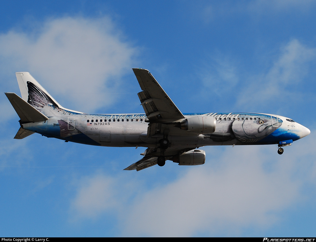 N792AS Alaska Airlines Boeing 737490 Photo by Larry C. ID 134043