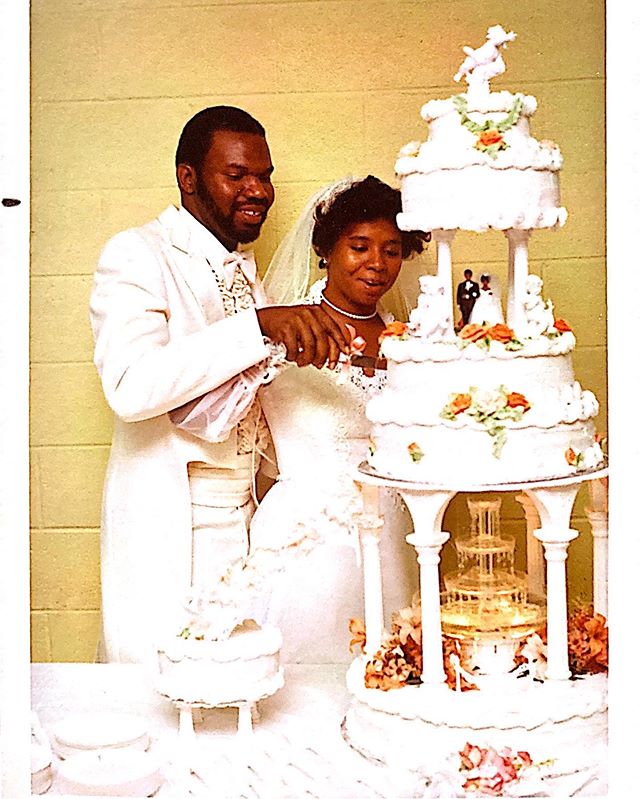 T.D. Jakes & Serita mark 38th anniversary with love P.M. News