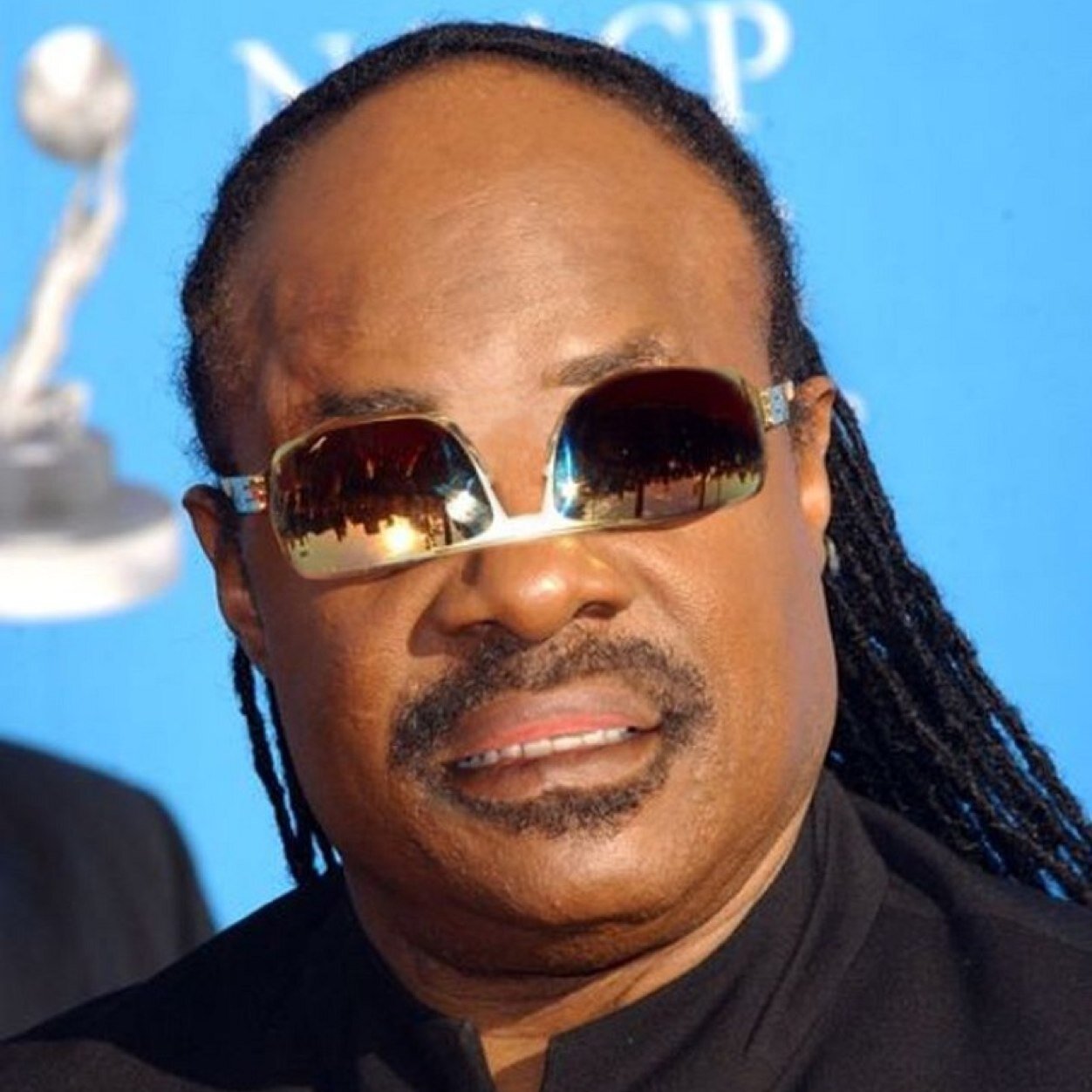 How Much Does Stevie Wonder Weigh?