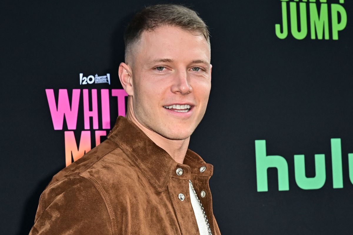 49ers Christian McCaffrey joins a famous country music star on stage Niners Nation