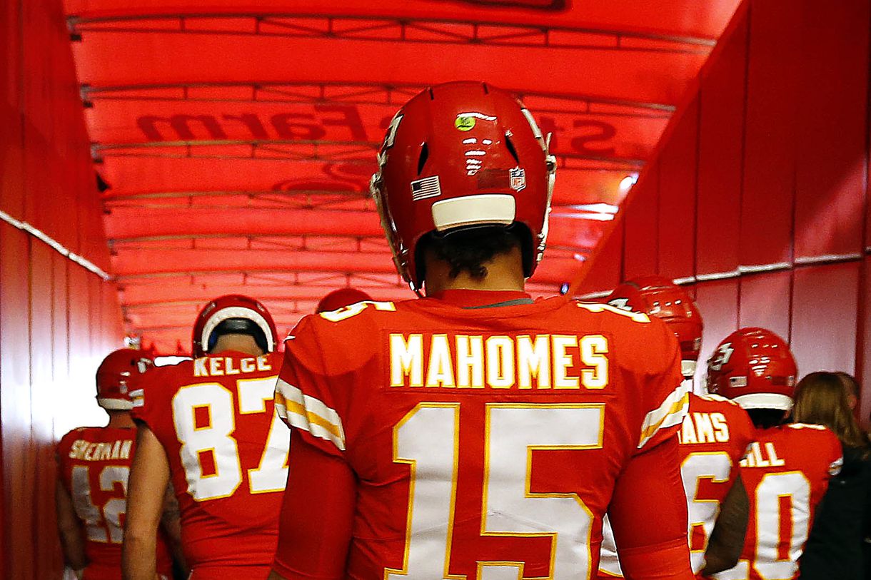 Patrick Mahomes is adding more backshoulder throws into the mix